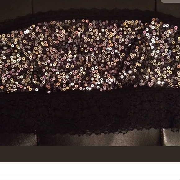 VS PINK Bling Sequin Lace Bandeau Bralette - Picture 1 of 3
